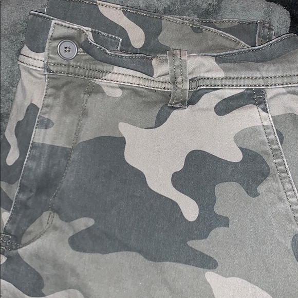 Camo Shorts - Picture 4 of 4